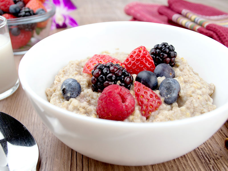 Steel Cut Oats with Almond Milk & Fresh Berries – ZEN Classics